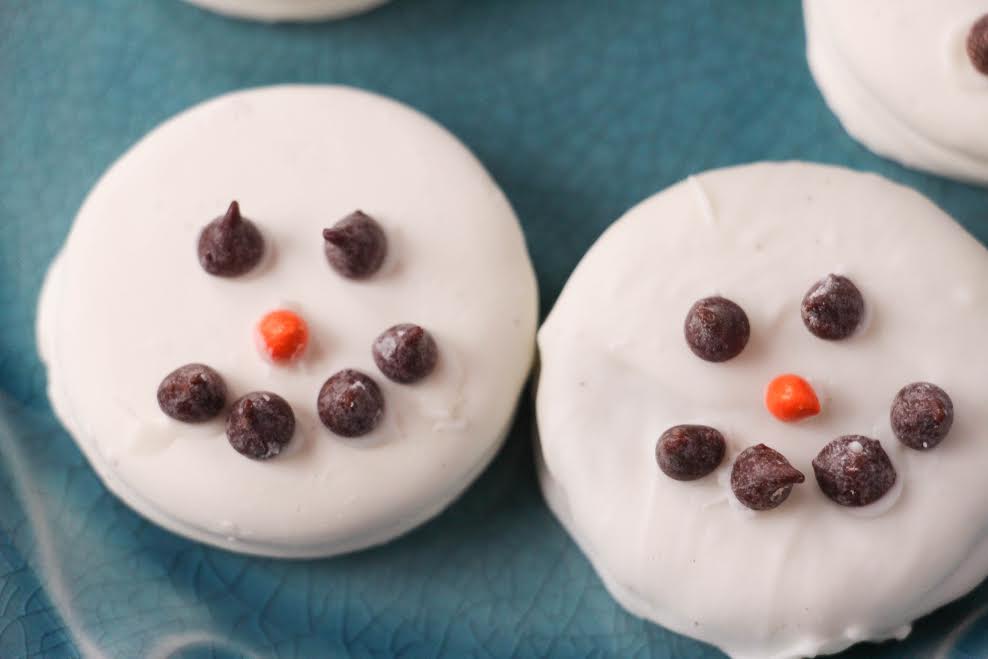 Easy Chocolate Snowman Cookies